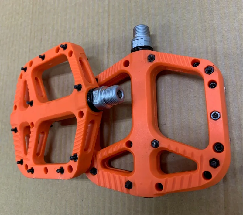 Scudgood Flat Pedal Sealed Nylon with Adjustable Pins in Orange-1